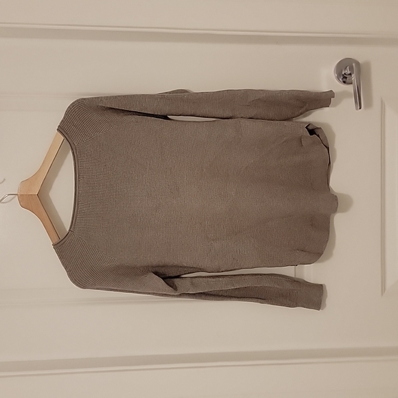 VICI Rudra Thermal Knit Top - Heather Grey - Medium washed never worn - Picture 2 of 2